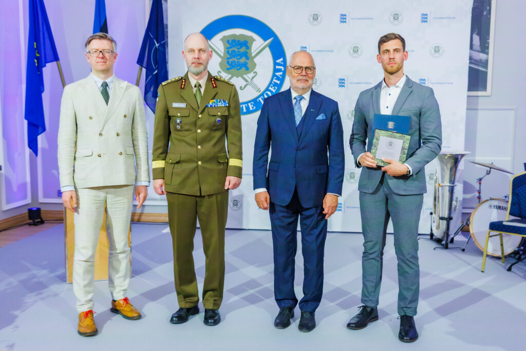 The “Supporter of national defence” recognition event was held on 15 June 2026 at the Ministry of Defence building in Tallinn. Those attending included President Alar Karis, Secretary General of the Ministry of Defence Kaimo Kuusk, Commander of the Estonian Defence Forces Lieutenant General Andrus Merilo, and Commander of the Estonian Defence League Major General Ilmar Tamm. The recognition was accepted on behalf of Threod Systems by Robert Jakobson, the company’s Co-Chief Technology Officer.